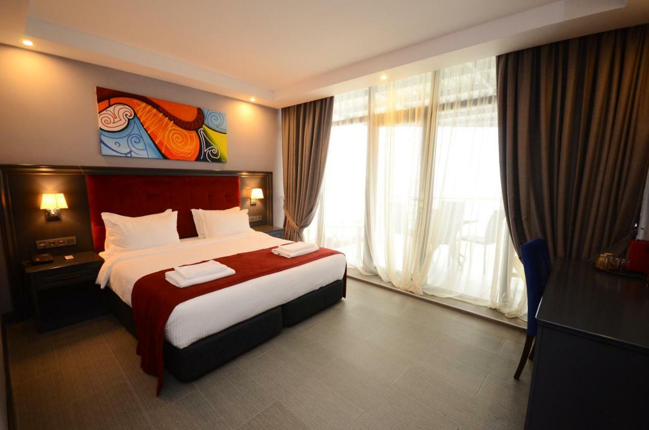 Batumi Palm Hotel Exterior foto